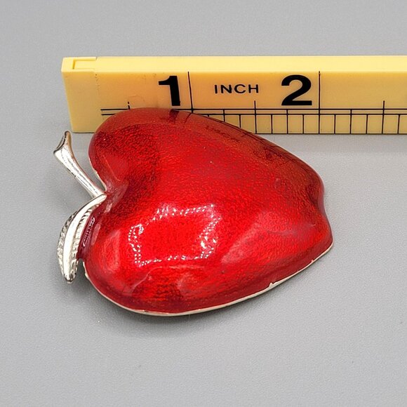 Large Red Enamel Apple Brooch Silver Tone Leaves Gift Giving Vintage - Picture 6 of 6